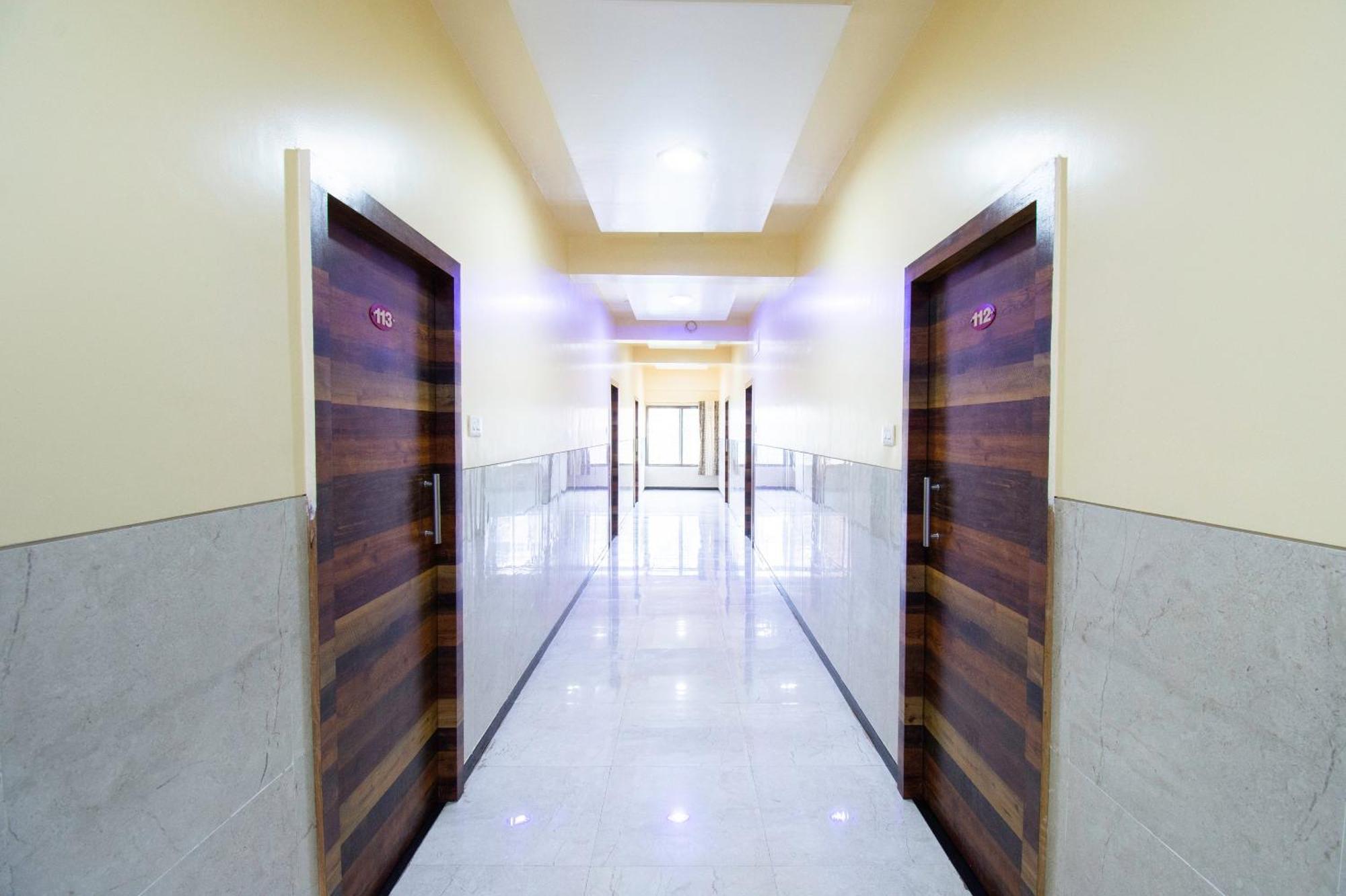 Hotel O Hari Vitthala Palace Sonai Kültér fotó